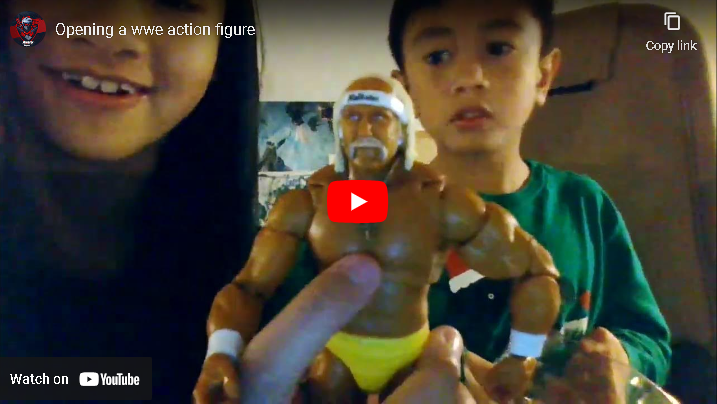 Opening a Mystery wwe action figure part1